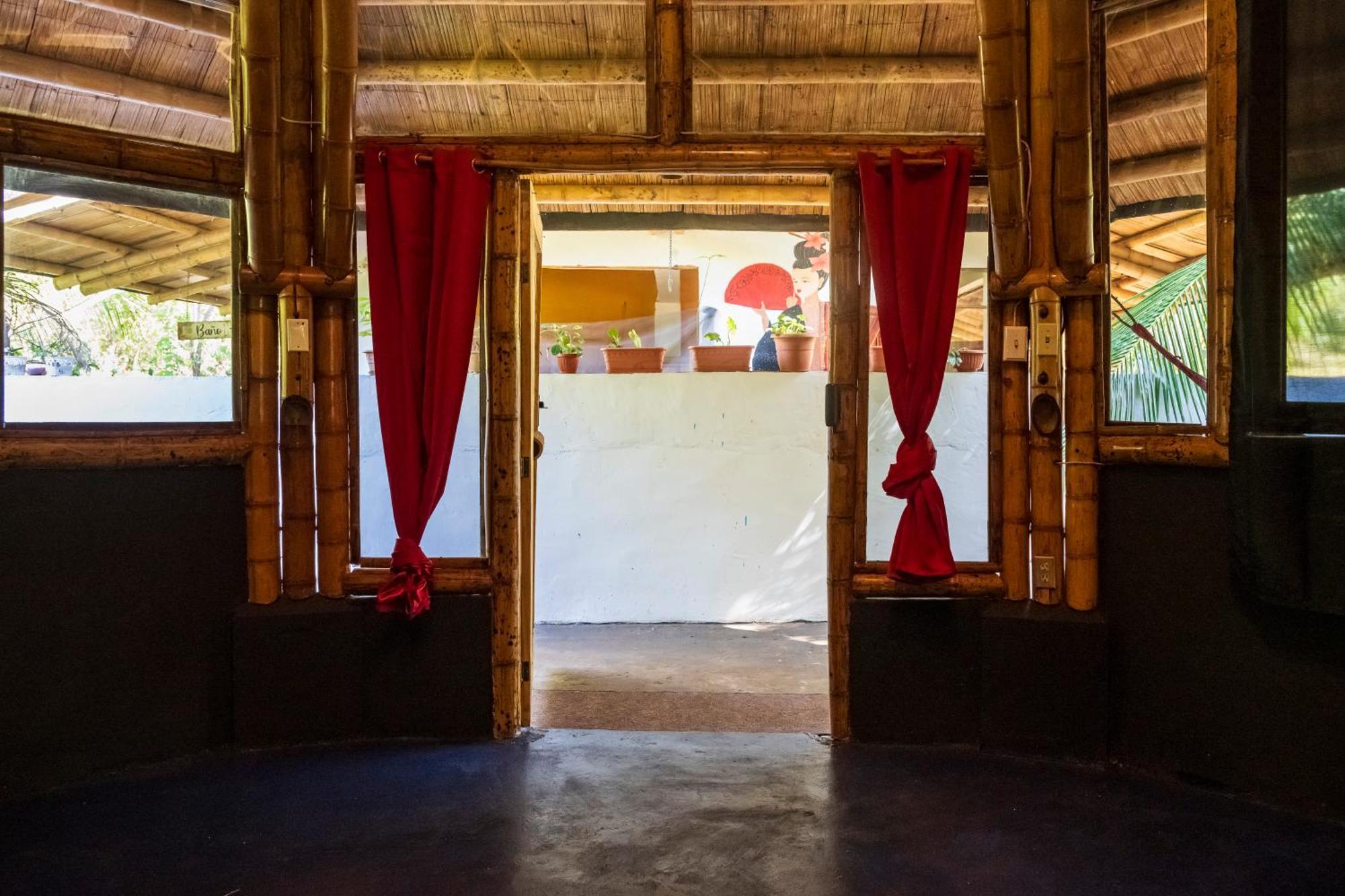Eco-Lodge Deseo Bamboo Санта-Каталина Экстерьер фото