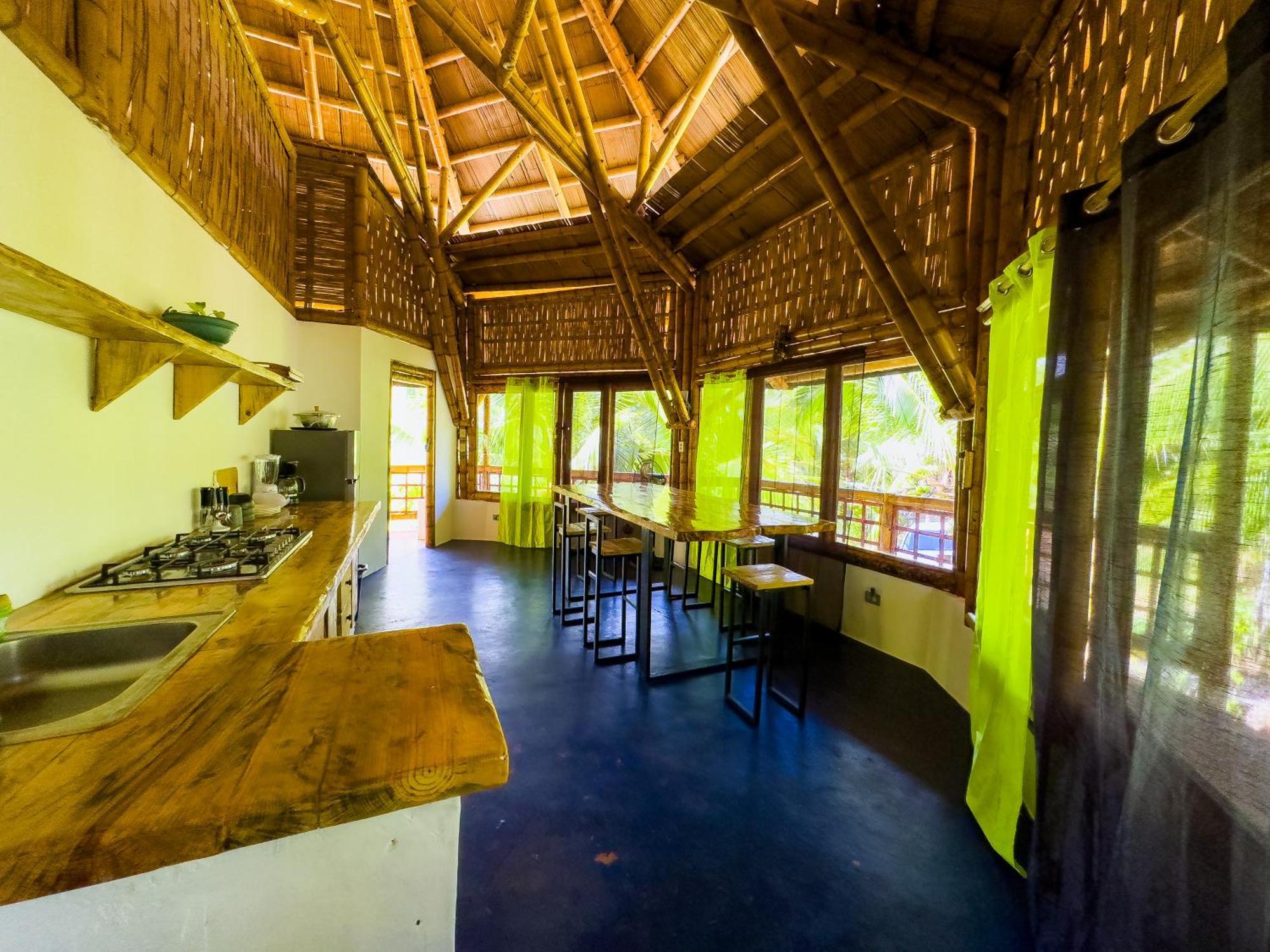 Eco-Lodge Deseo Bamboo Санта-Каталина Экстерьер фото