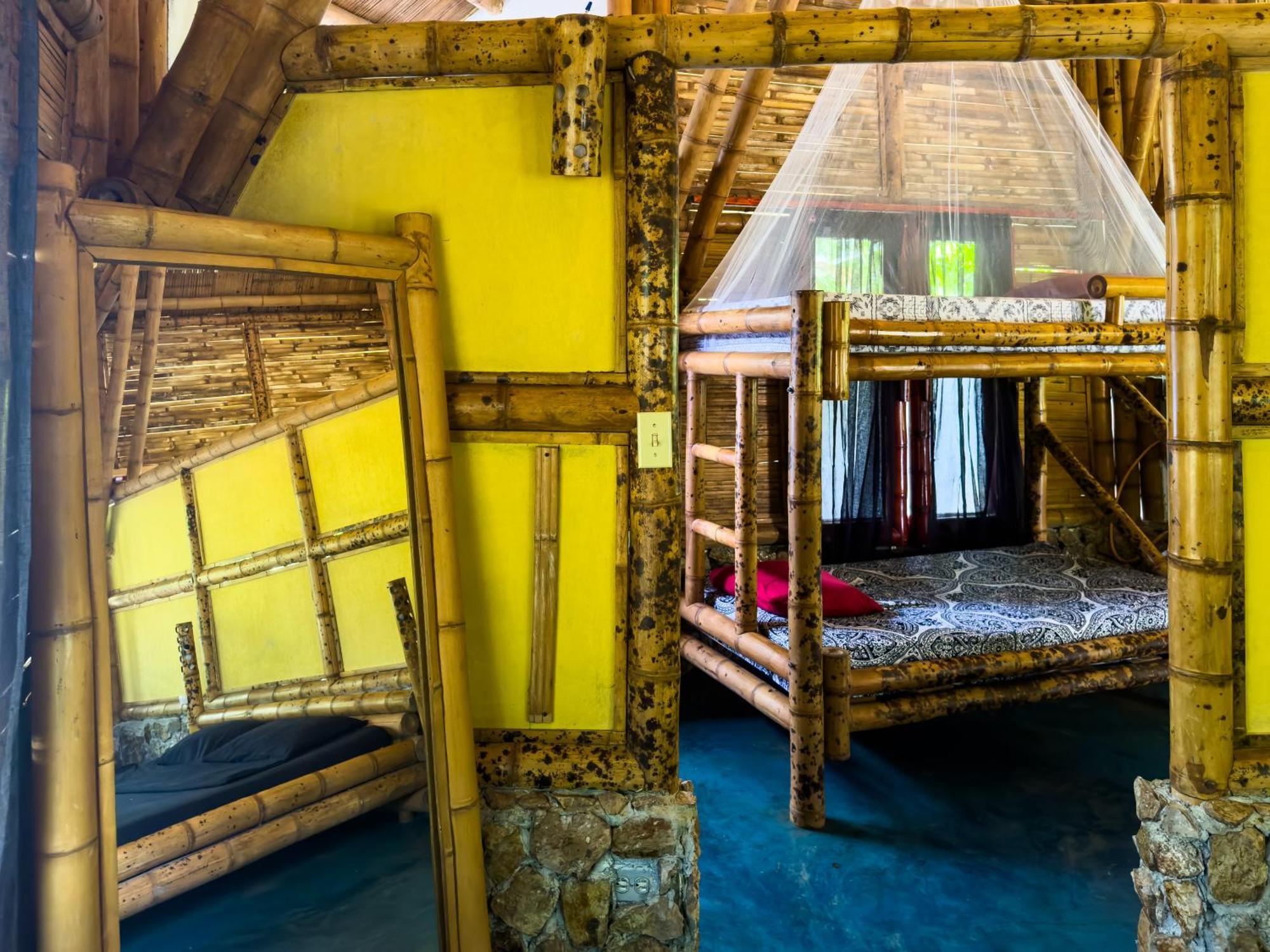 Eco-Lodge Deseo Bamboo Санта-Каталина Экстерьер фото